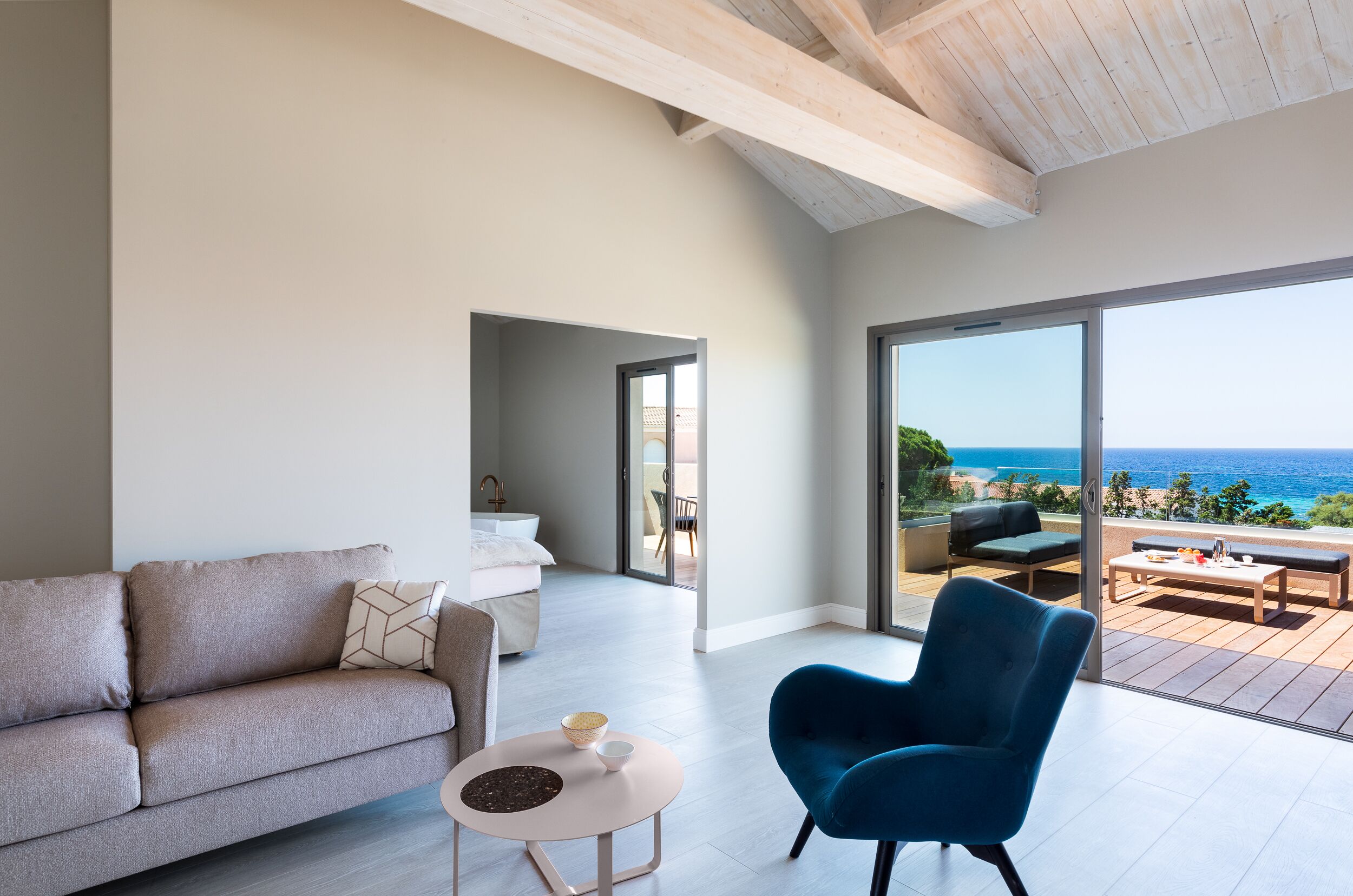 Suite Panoramique (Libecciu) | Coin séjour | Télévision LED