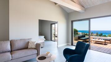 Panoramic-Suite (Libecciu) | Wohnbereich | LED-Fernseher