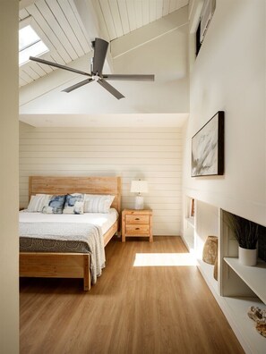 2 habitaciones, tabla de planchar con plancha, cuna de viaje y wifi 