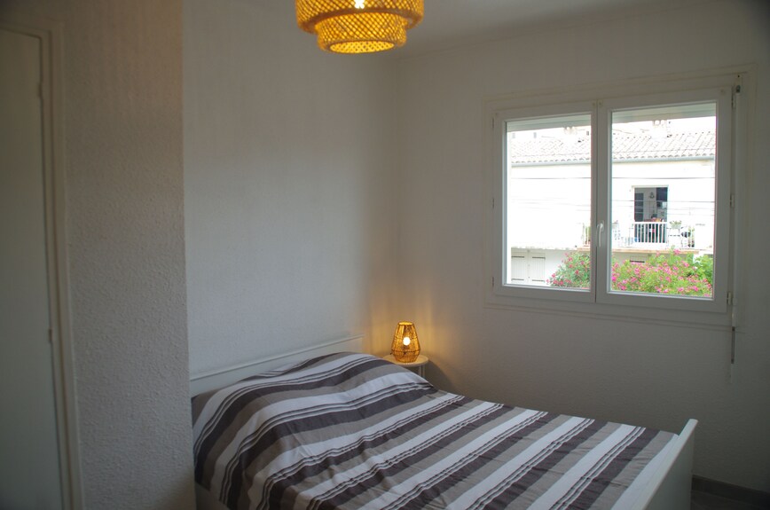 Superb Apartment Overlooking The Harbour In Saint Pierre La Mer - Narbonne