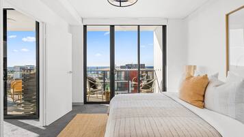 Panorama appartement, 2 slaapkamers, 2 badkamers, uitzicht op zee | 2 slaapkamers, lakens van Egyptisch katoen, luxe beddengoed