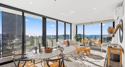Wollongong CBD Ocean View Apartment