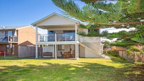 Exterior - Watermans - Pet Friendly - 1 Min Walk to Beach (Culburra Beach)