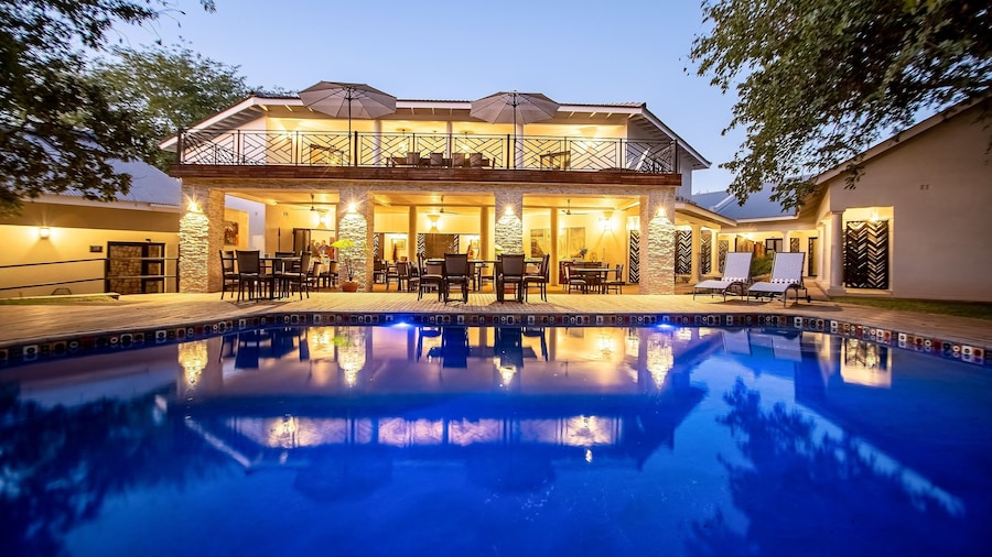 Nkosi Guest Lodge