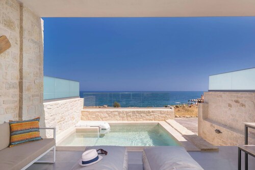 OceanEye Suites - Aura