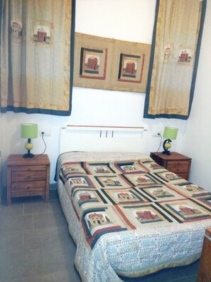 3 Schlafzimmer, Bügeleisen/Bügelbrett, Bettwäsche