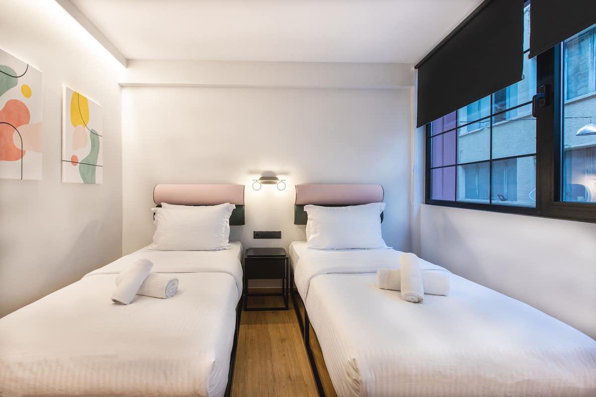 1 bedroom, premium bedding, pillowtop beds, minibar