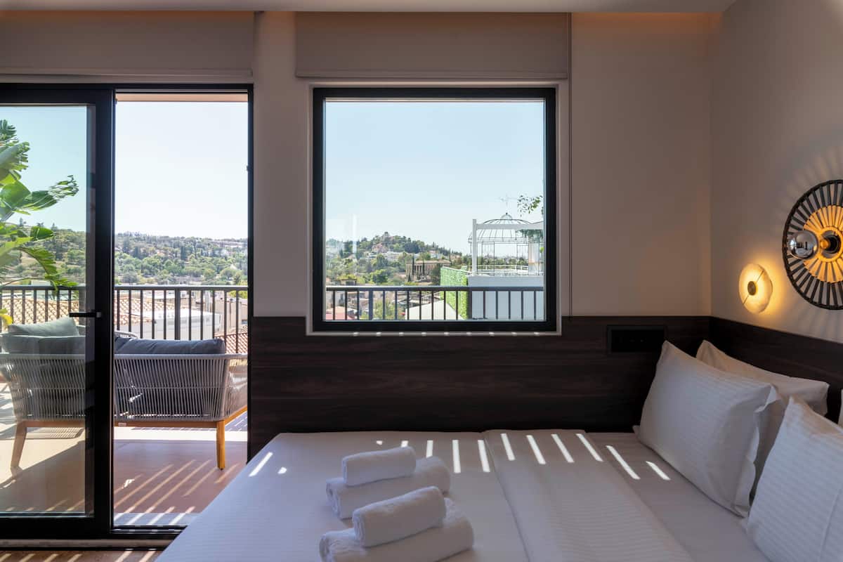 1 bedroom, premium bedding, pillowtop beds, minibar