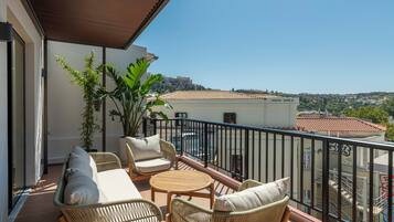 Deluxe Studio Suite | Terrace/patio