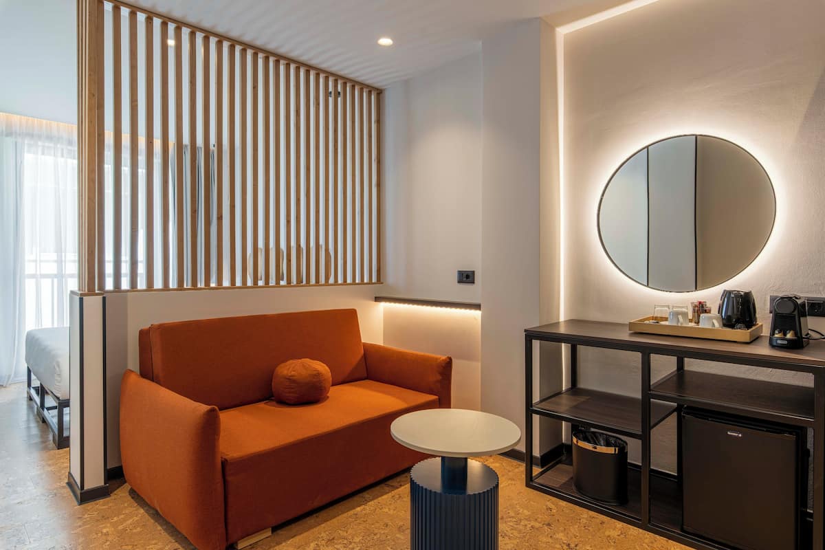 1 bedroom, premium bedding, pillowtop beds, minibar