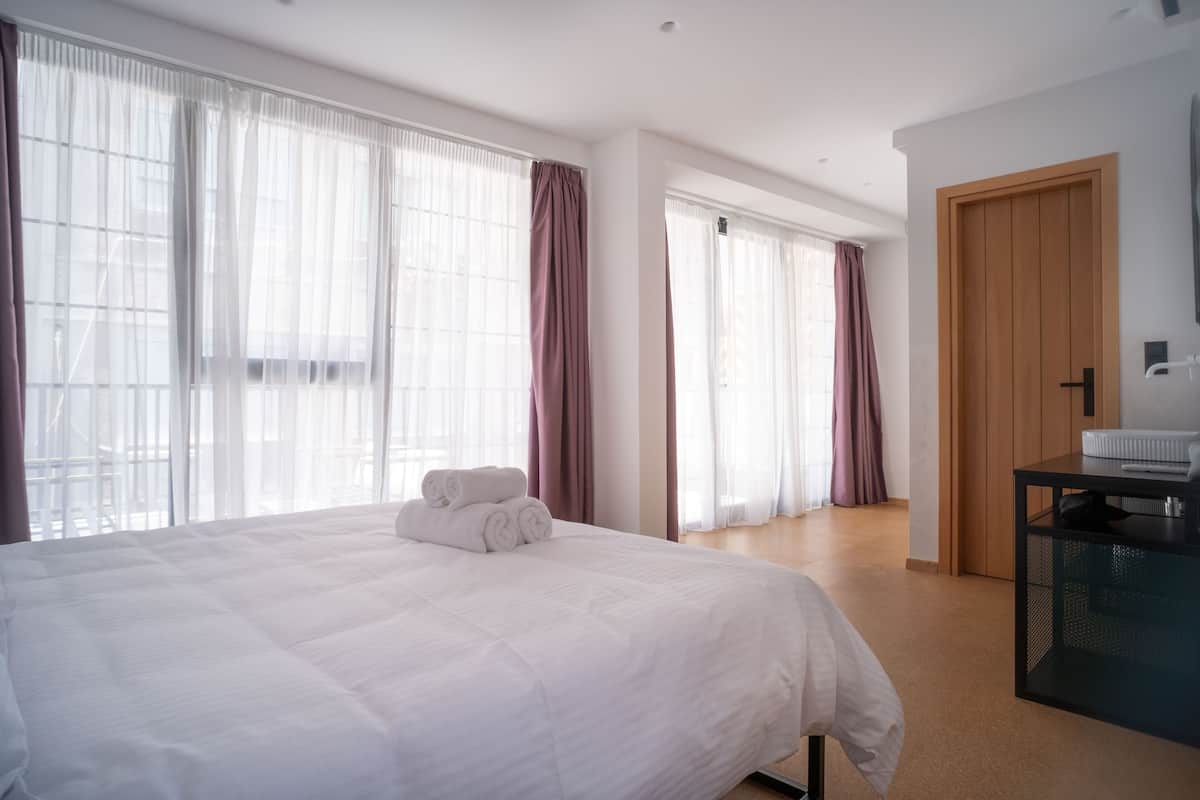 1 habitación, ropa de cama de alta calidad y colchones con pillow-top