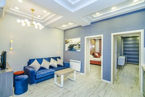 Living area - Baku, Deluxe 2 bhk apt-Buta (Baku)