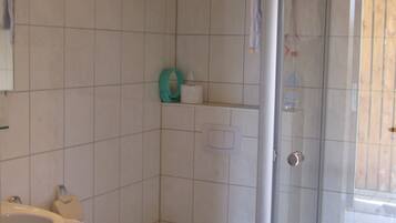 Dusche, Handtücher, Seife