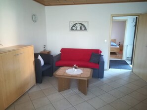 Télévision, livres, chaîne hi-fi