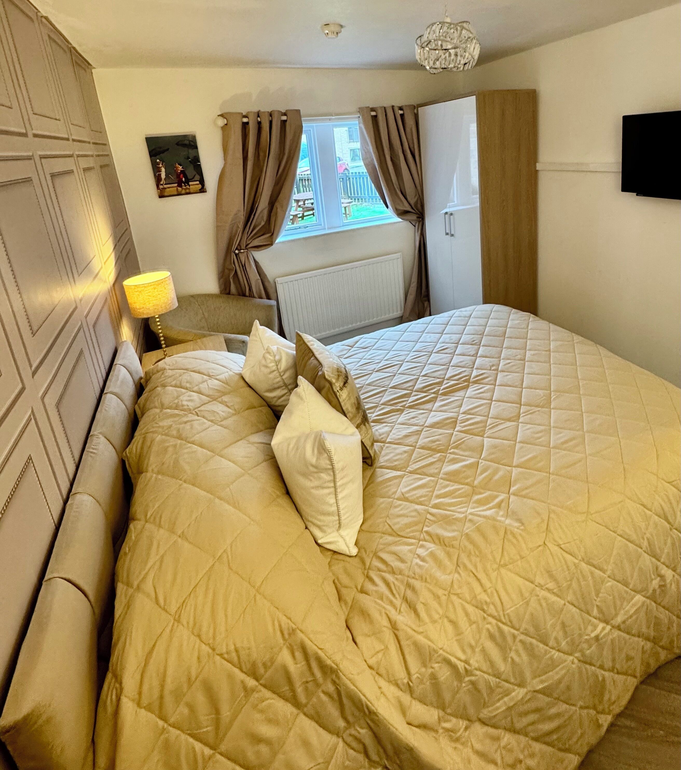 Cottage | Individually decorated, individually furnished, laptop workspace