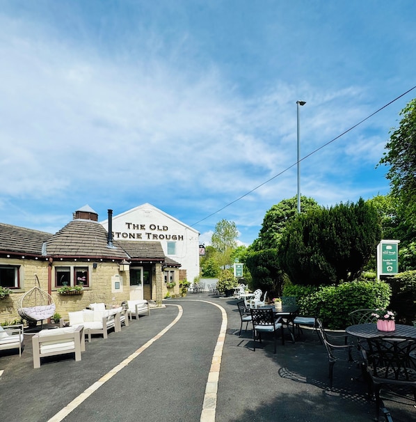 Fachada de la propiedad