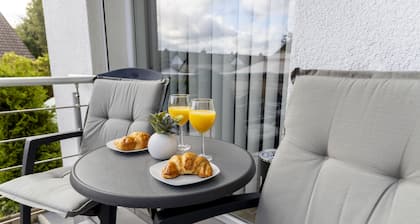Design maisonette 5 min from the pond with great hiking and biking trails