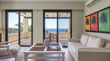 Grand Villa | Living area