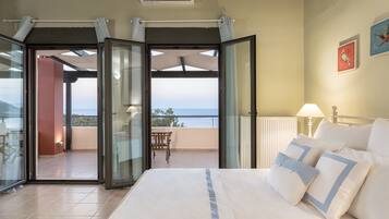 Premium bedding, individually decorated, individually furnished, desk