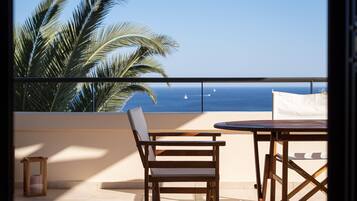 Grand Villa | Balcony