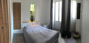 1 chambre, fer et planche à repasser, Wi-Fi, draps fournis