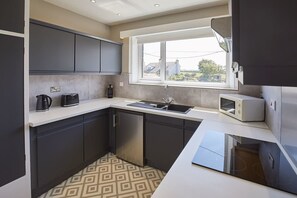 Fridge, microwave, oven, stovetop - Host & Stay | The Puffins Nest (Seahouses)