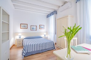 2 Schlafzimmer, Bügeleisen/Bügelbrett, kostenloses WLAN, Bettwäsche