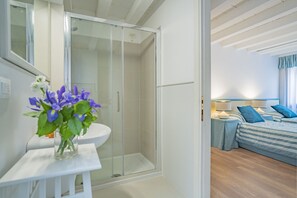 Dusche, Haartrockner