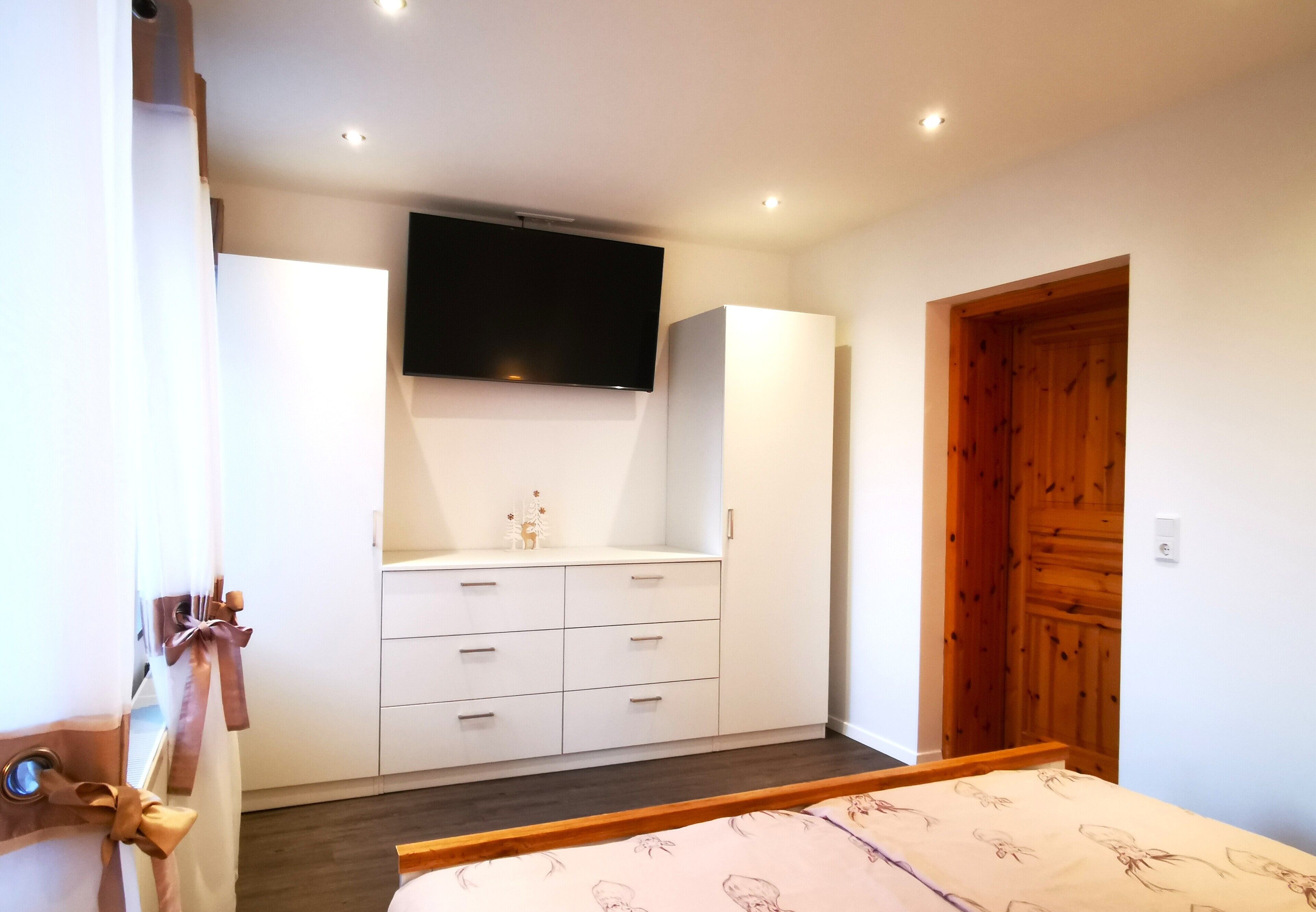 2 chambres, fer et planche à repasser, lit parapluie, Wi-Fi gratuit