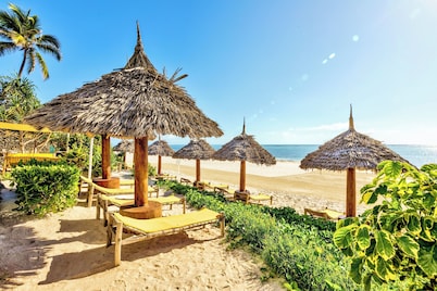AHG Sun Bay Mlilile Beach Hotel