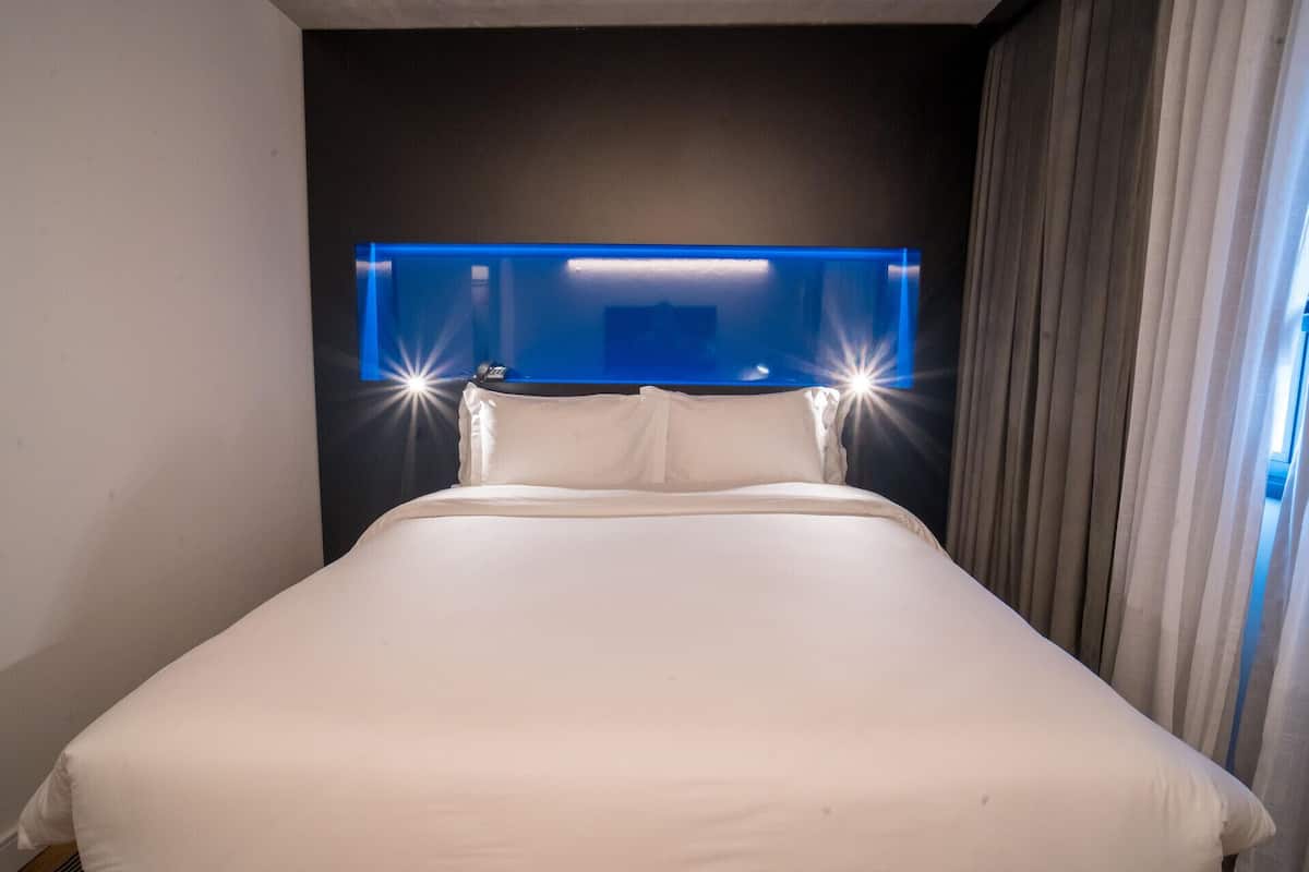 1 chambre, minibar, coffre-fort, décor unique