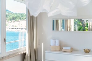 Superior Apartment | 1 bedroom, iron/ironing board, free WiFi, bed sheets