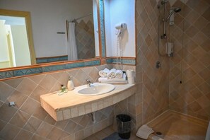 Bathroom - hotel baja romantica (Bosa)