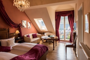 Suite Panoramique | Coffres-forts dans les chambres, lit parapluie, Wi-Fi gratuit