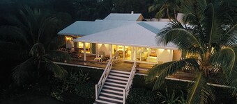 Pineapple Wine - Harbour Front