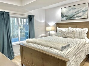 8 bedrooms, desk, iron/ironing board, travel cot