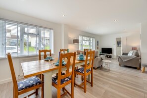 Dining - 3 Bed in Georgeham (oc-seashe) (Georgeham)