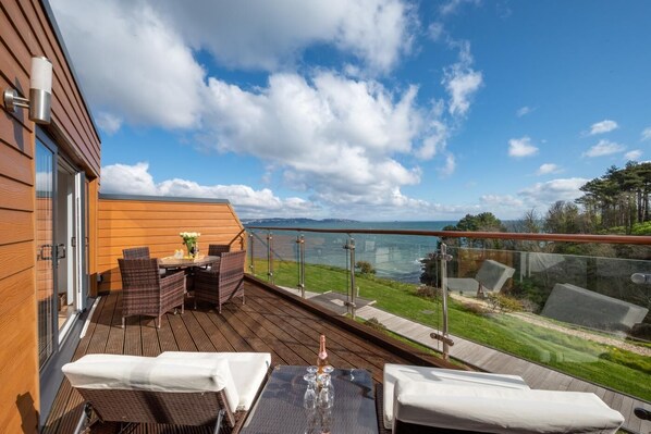 Outdoor dining - 2 Bed in Brixham (oc-bc157) (Brixham)