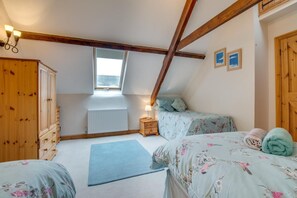2 bedrooms, iron/ironing board, travel crib, WiFi (free)