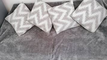 Iron/ironing board, free WiFi, bed sheets