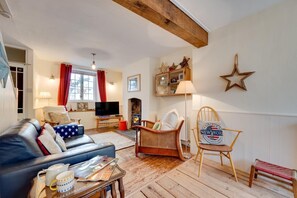 TV, fireplace - 2 Bed in Shaldon (oc-starco) (Shaldon)