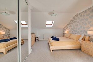 3 bedrooms, iron/ironing board, travel cot, free WiFi