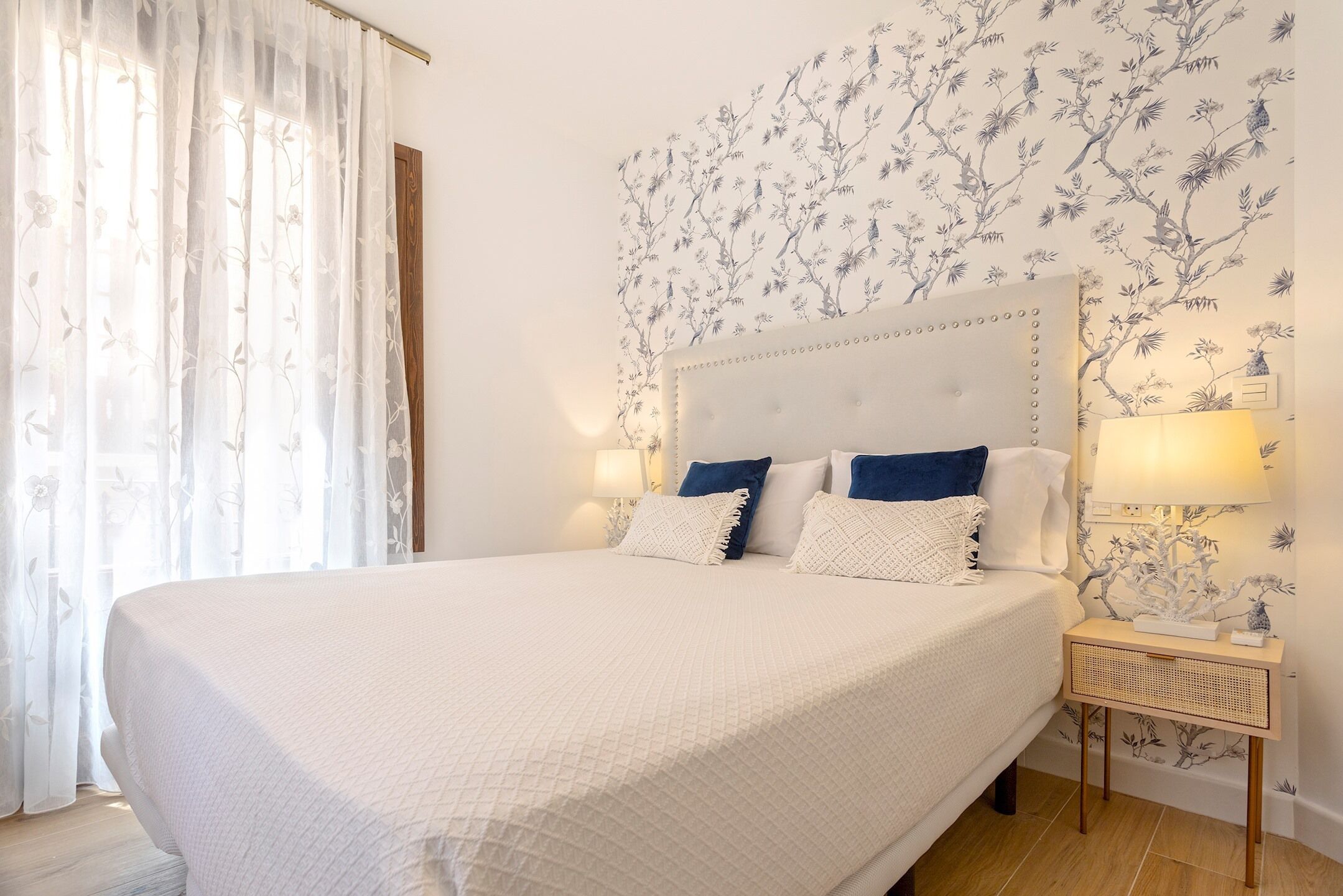 1 slaapkamer, een strijkplank/strijkijzer, wifi, beddengoed