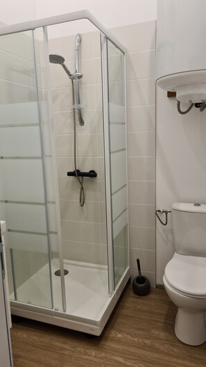 Baignoire, serviettes fournies