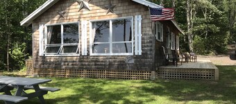 Damariscott lakefront cottage sleeps 8 amazing sunsets