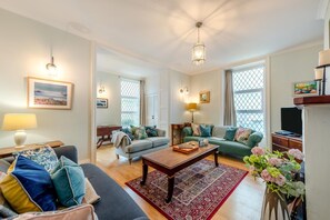 TV, fireplace, DVD player