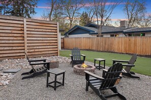 Property grounds - Hot Tub, Firepit, Putt Putt, Family Friendly! (Lakewood)