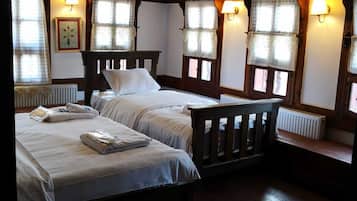 Chambre Triple, vue ville | Ameublement personnalisé, Wi-Fi gratuit, draps fournis