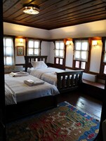 Basic Triple Room, City View | Individually furnished, free WiFi, bed sheets