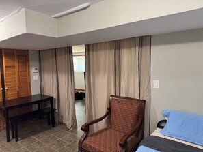 4 bedrooms, WiFi, bed sheets